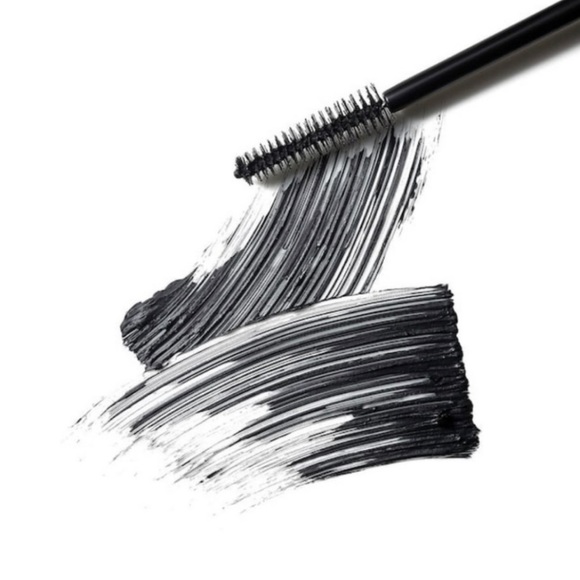 NEW in Box MAC Cosmetics Magic Extension 5mm Fibre Mascara! - Picture 3 of 6